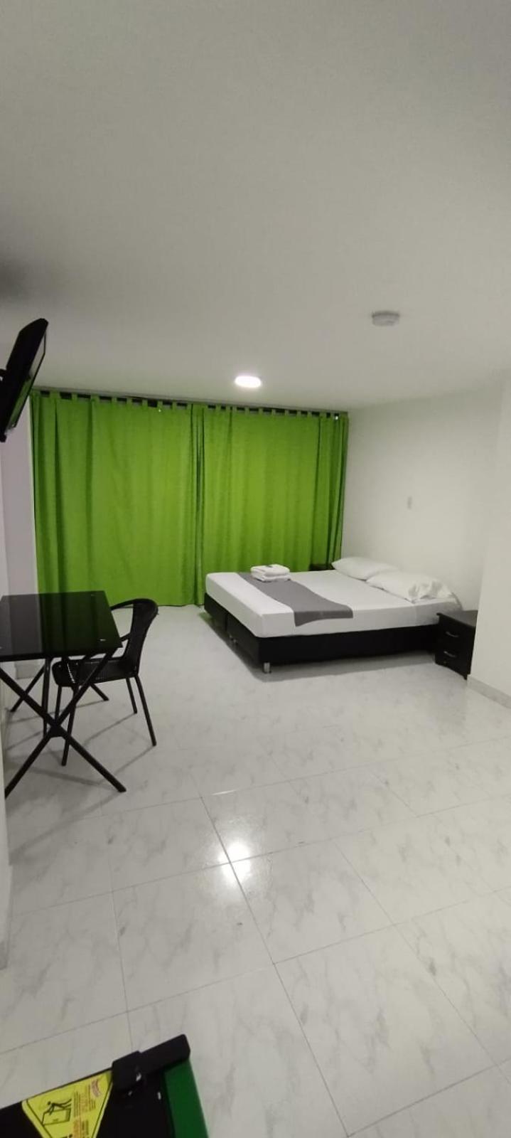 Hotel Paradise Lleras Medellín Zewnętrze zdjęcie