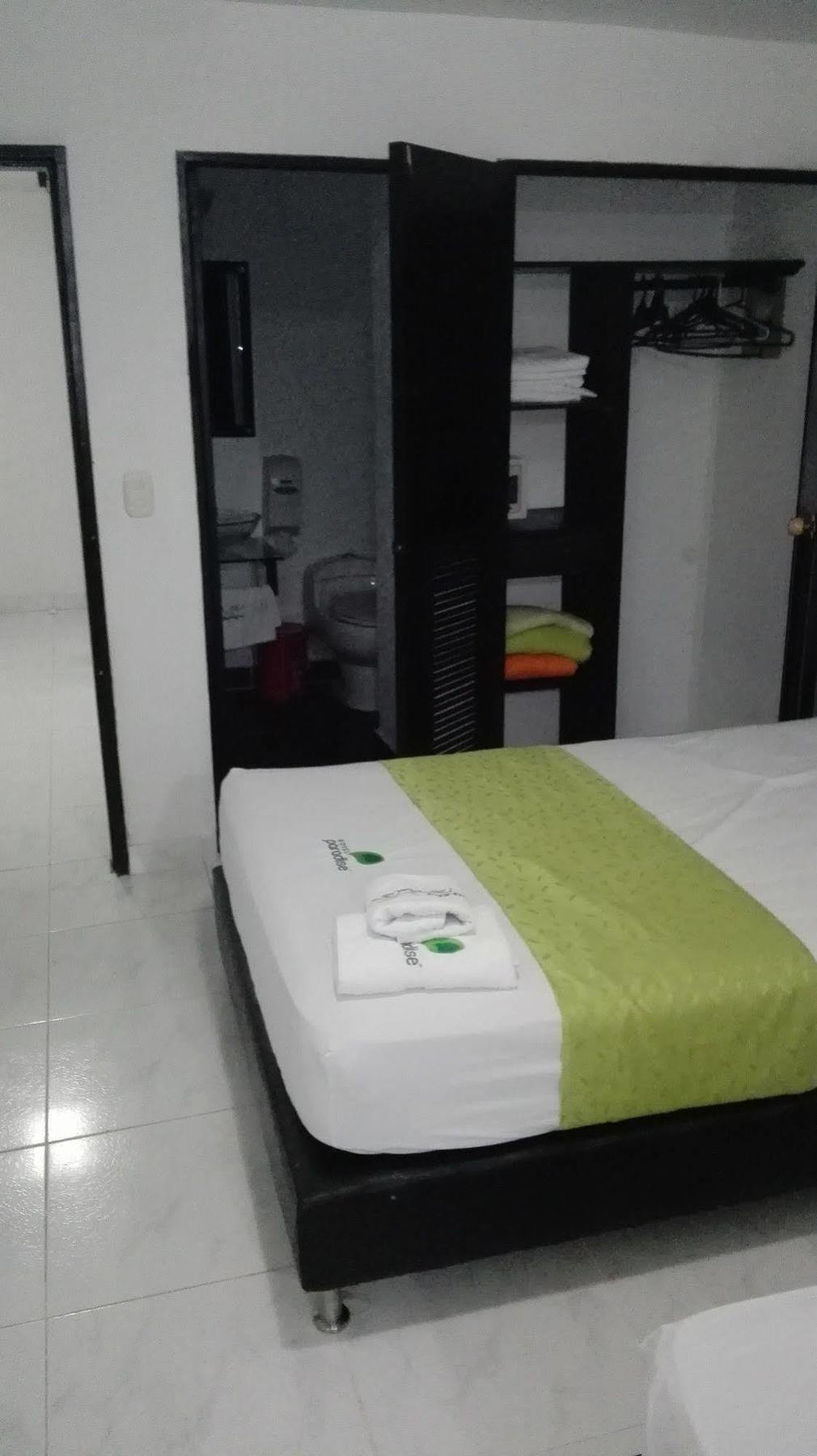 Hotel Paradise Lleras Medellín Zewnętrze zdjęcie